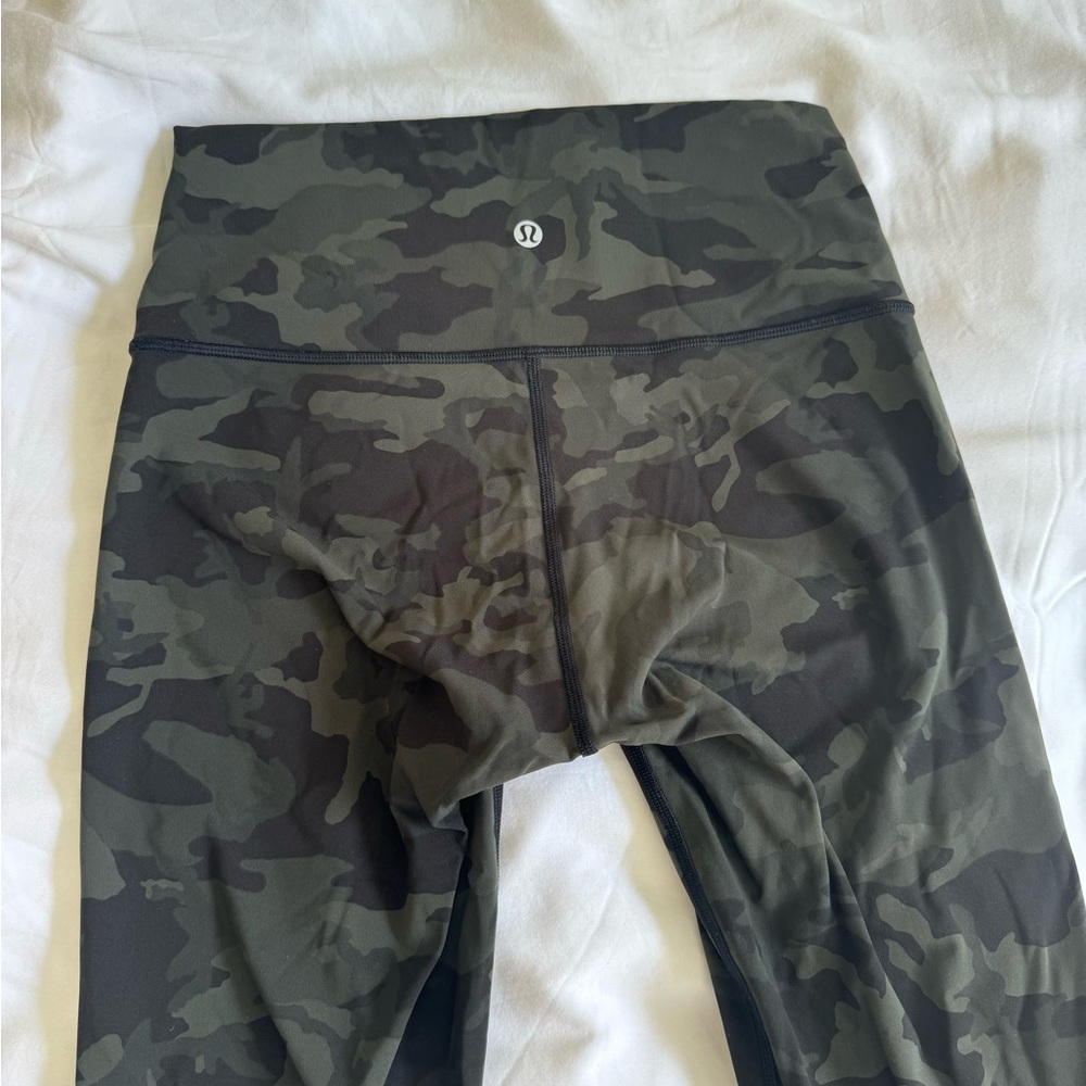 Lululemon size 6 leggings camo